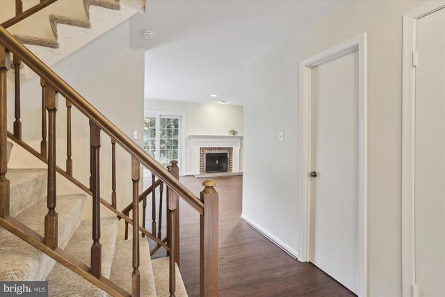 7561 HEATHERTON LN, Rockville, MD 20854