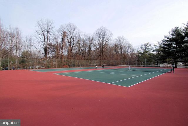 7561 HEATHERTON LN, Rockville, MD 20854