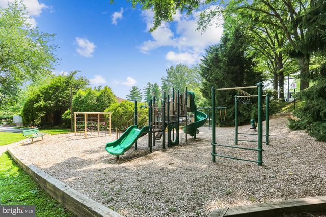7561 HEATHERTON LN, Rockville, MD 20854