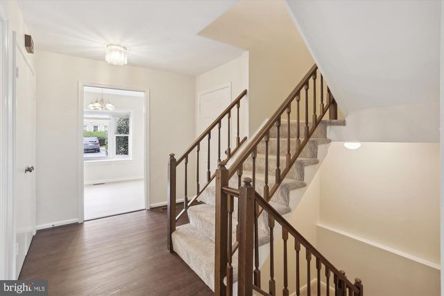 7561 HEATHERTON LN, Rockville, MD 20854