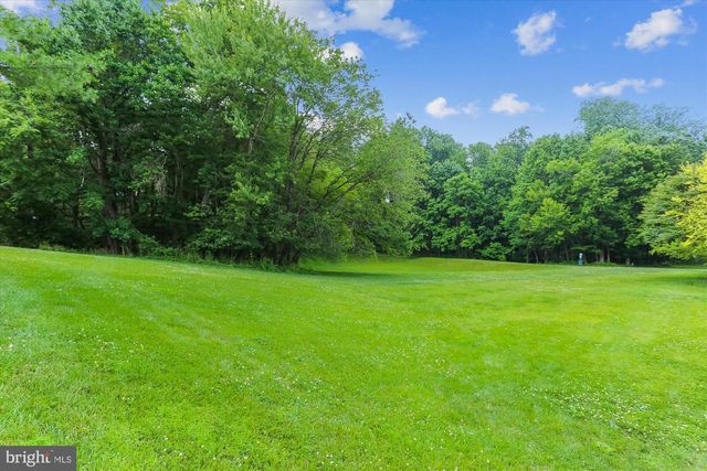 7561 HEATHERTON LN, Rockville, MD 20854