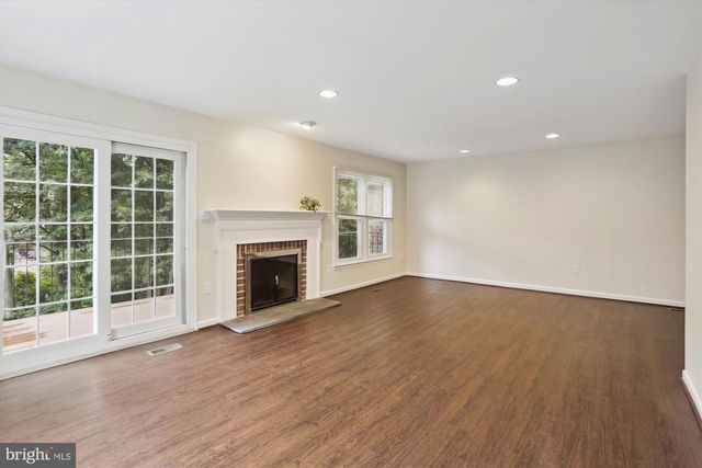 7561 HEATHERTON LN, Rockville, MD 20854