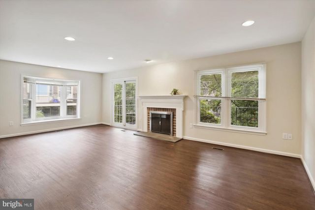 7561 HEATHERTON LN, Rockville, MD 20854