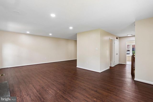 7561 HEATHERTON LN, Rockville, MD 20854