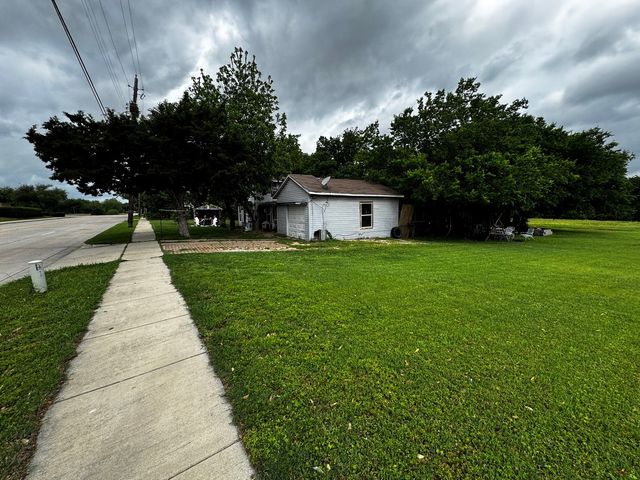 322 Hill Street, Grand Prairie, TX 75050