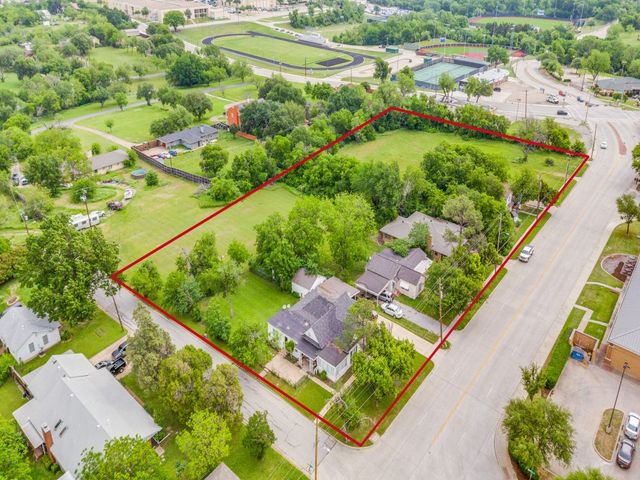 322 Hill Street, Grand Prairie, TX 75050