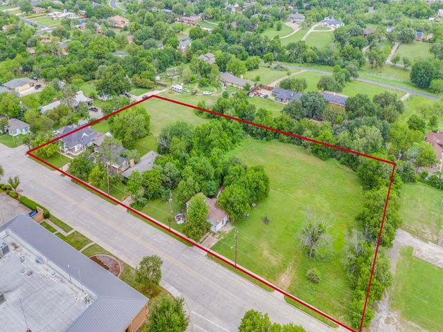 322 Hill Street, Grand Prairie, TX 75050