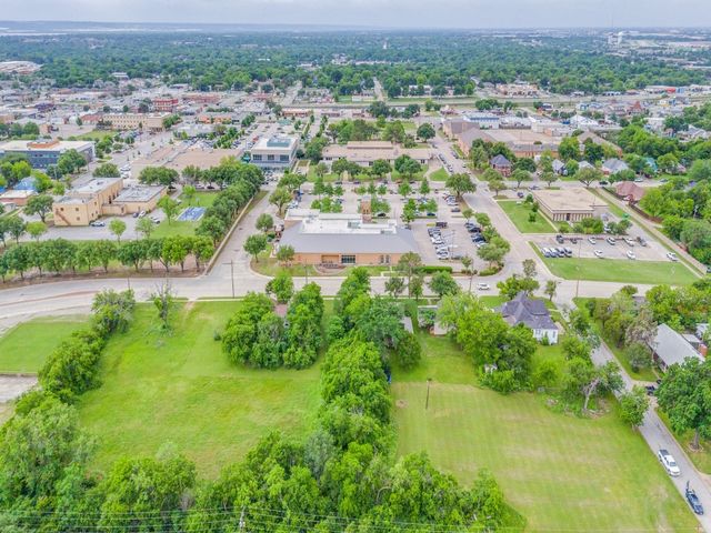 322 Hill Street, Grand Prairie, TX 75050