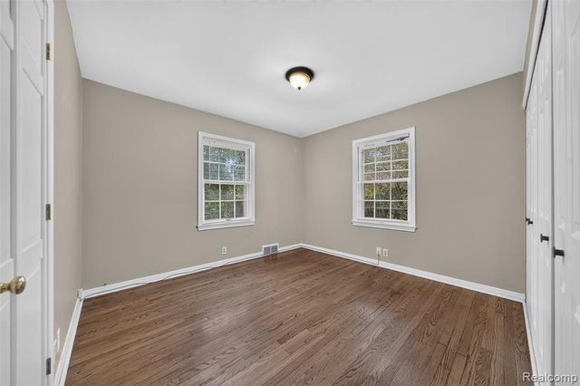 1325 Pilgrim Avenue, Birmingham, MI 48009