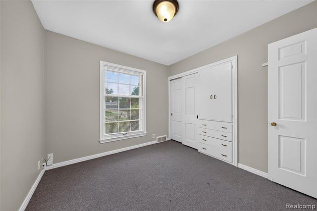 1325 Pilgrim Avenue, Birmingham, MI 48009