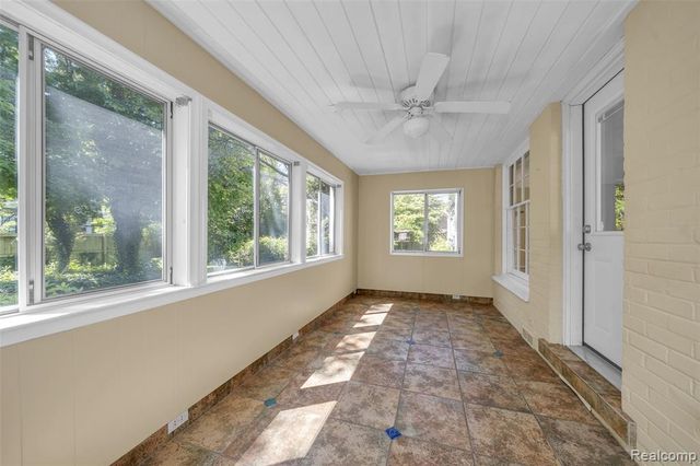1325 Pilgrim Avenue, Birmingham, MI 48009