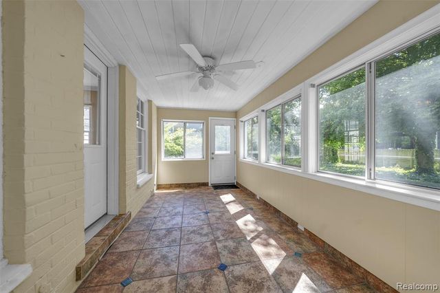 1325 Pilgrim Avenue, Birmingham, MI 48009