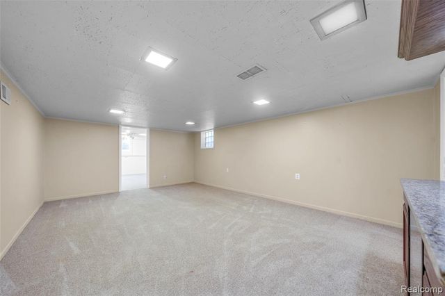 1325 Pilgrim Avenue, Birmingham, MI 48009