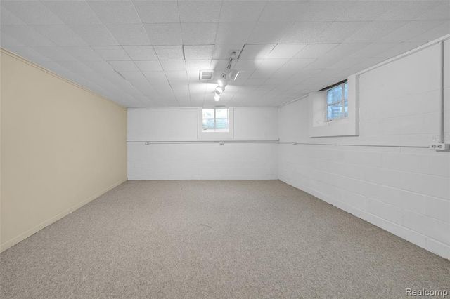1325 Pilgrim Avenue, Birmingham, MI 48009