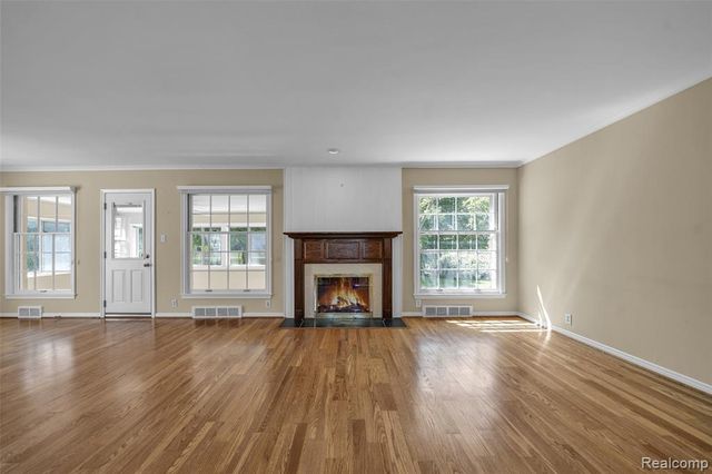 1325 Pilgrim Avenue, Birmingham, MI 48009