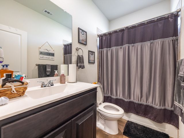 2618 Sunburst Drive, Glenn Heights, TX 75154