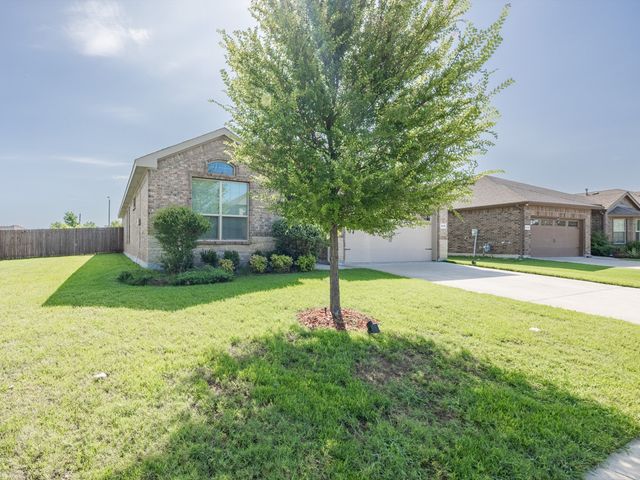 2618 Sunburst Drive, Glenn Heights, TX 75154