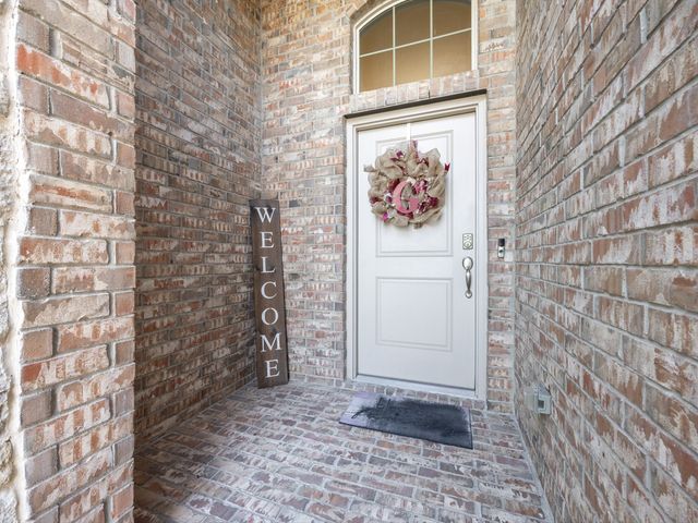 2618 Sunburst Drive, Glenn Heights, TX 75154