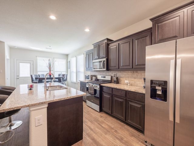 2618 Sunburst Drive, Glenn Heights, TX 75154