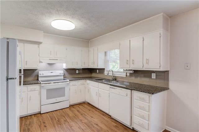 4905 Wade Valley Way, Cumming, GA 30040