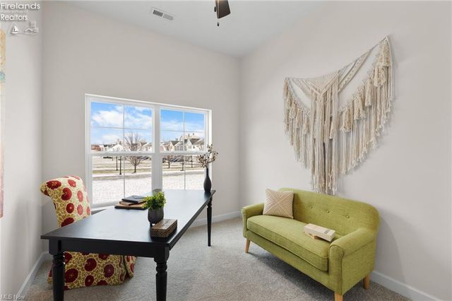 449 Harbor Lane, Lorain, OH 44052