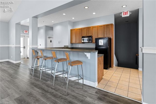 449 Harbor Lane, Lorain, OH 44052