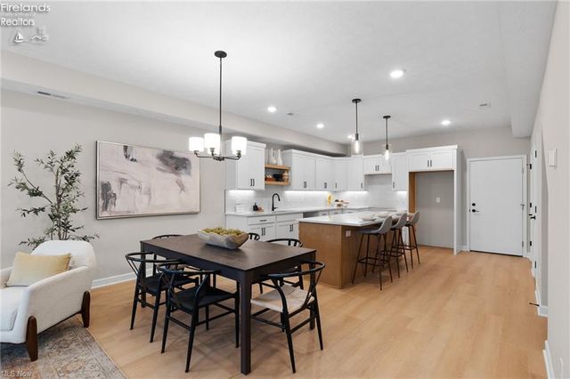 449 Harbor Lane, Lorain, OH 44052