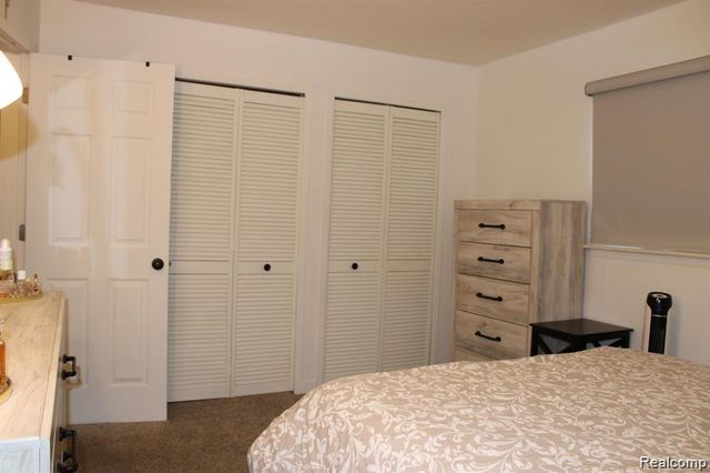 12060 15 Mile Road, Sterling Heights, MI 48312