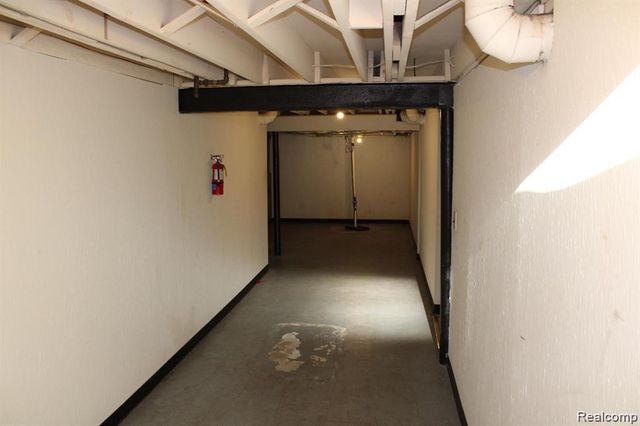 12060 15 Mile Road, Sterling Heights, MI 48312