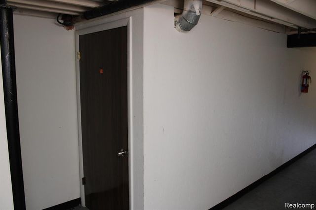 12060 15 Mile Road, Sterling Heights, MI 48312