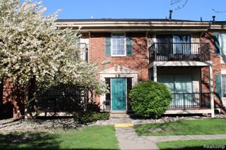 12060 15 Mile Road, Sterling Heights, MI 48312