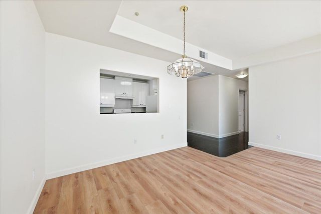 200 Sheridan Avenue 408, Palo Alto, CA 94306