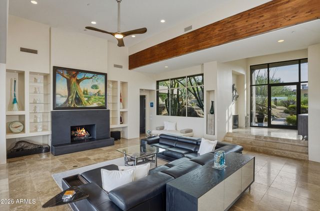 10664 E MONUMENT Drive, Scottsdale, AZ 85262