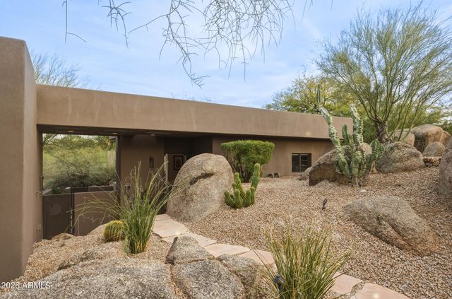 10664 E MONUMENT Drive, Scottsdale, AZ 85262