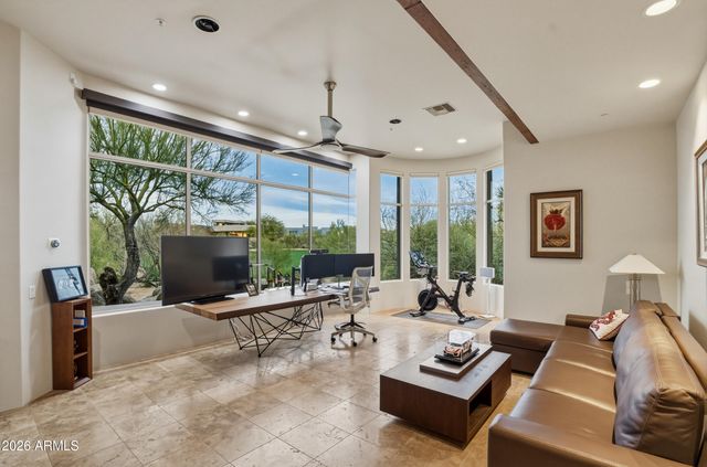 10664 E MONUMENT Drive, Scottsdale, AZ 85262