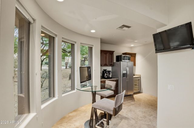 10664 E MONUMENT Drive, Scottsdale, AZ 85262