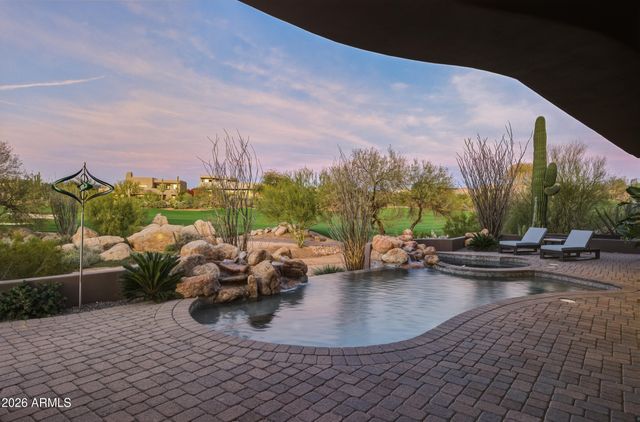 10664 E MONUMENT Drive, Scottsdale, AZ 85262