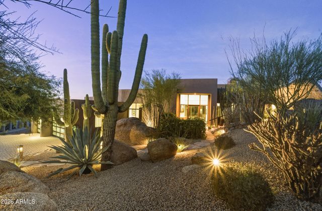 10664 E MONUMENT Drive, Scottsdale, AZ 85262