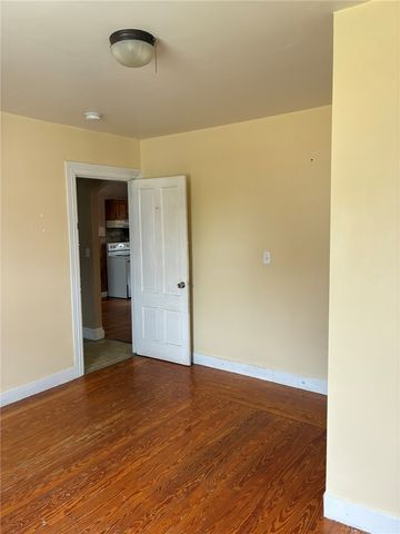 152 Woodbine Street, Cranston, RI 02910