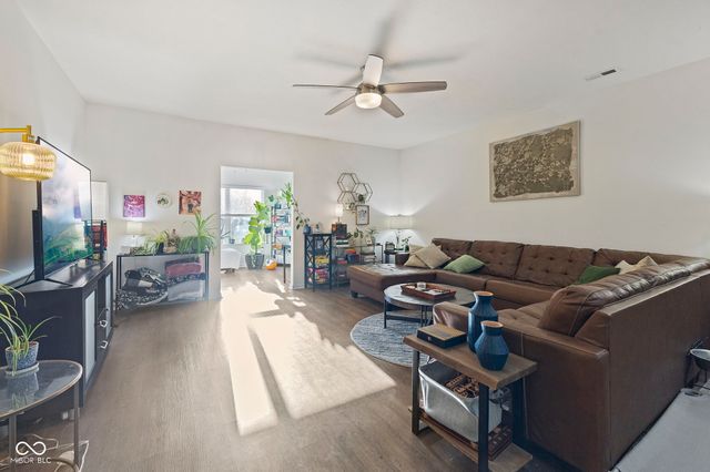 7446 Beal Circle, Indianapolis, IN 46217