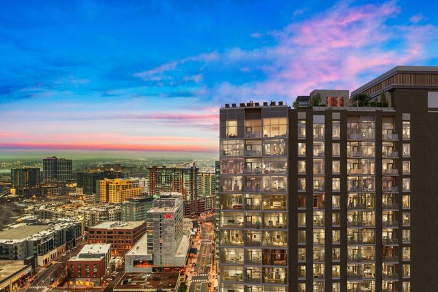 1212 Demonbreun St Apt 2214, Nashville, TN 37203