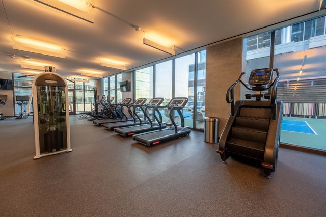 1212 Demonbreun St Apt 2214, Nashville, TN 37203