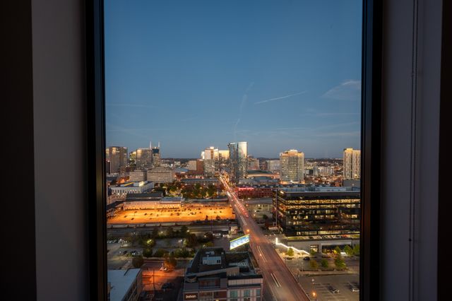 1212 Demonbreun St Apt 2214, Nashville, TN 37203