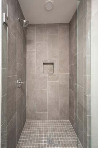 1212 Demonbreun St Apt 2214, Nashville, TN 37203