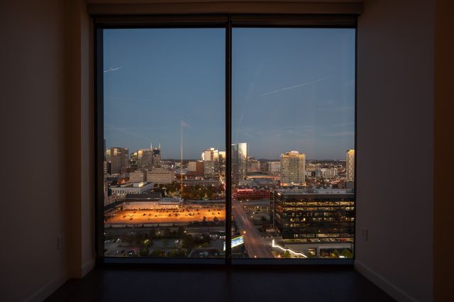 1212 Demonbreun St Apt 2214, Nashville, TN 37203