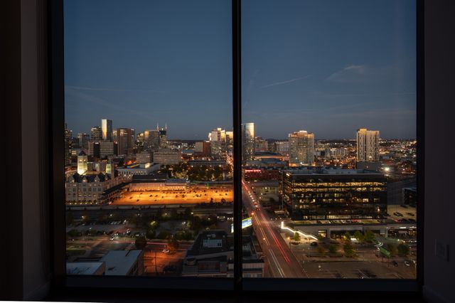 1212 Demonbreun St Apt 2214, Nashville, TN 37203