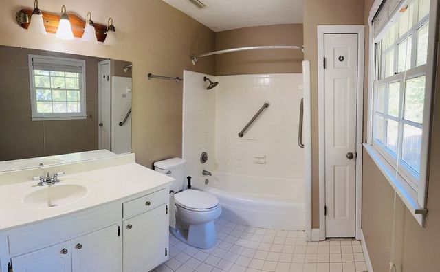 1206 Monte Carlo Dr, Dothan, AL 36303