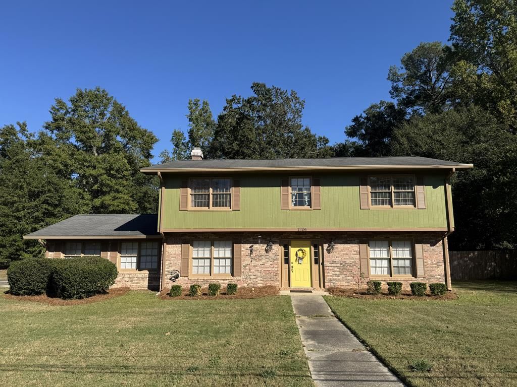 1206 Monte Carlo Dr, Dothan, AL 36303