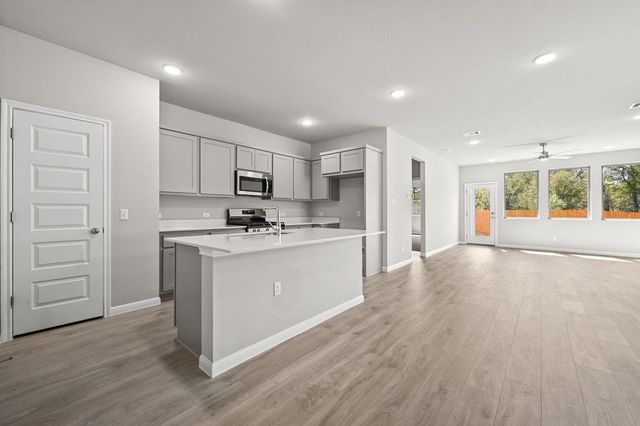 216 Hornet ST, Elgin, TX 78621