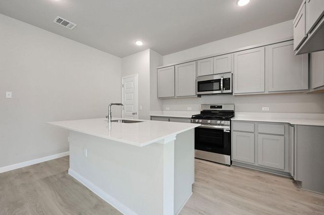 216 Hornet ST, Elgin, TX 78621